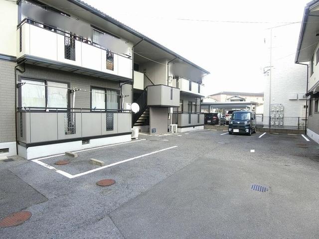 ファミール土井　A棟（101） 駐車場