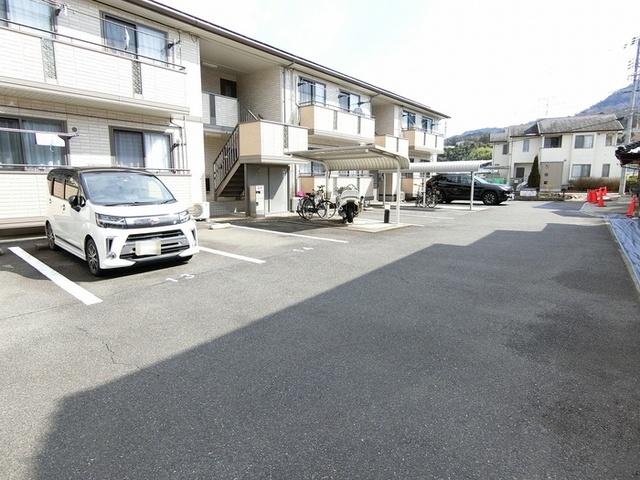 セジュールＳＨＩＧＥＮＯ　B棟（202） 駐車場