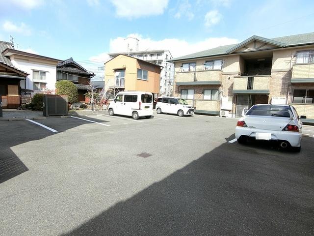 セジュールカメリア　A棟（102） 駐車場