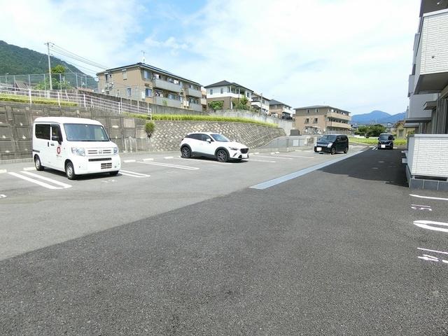 クラウドＭＲ（104） 駐車場
