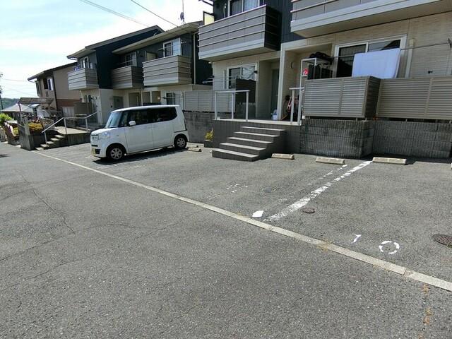Ｆａｉｒｙ　Ｃｏｕｒｔ　”μ”　A棟（102） 駐車場