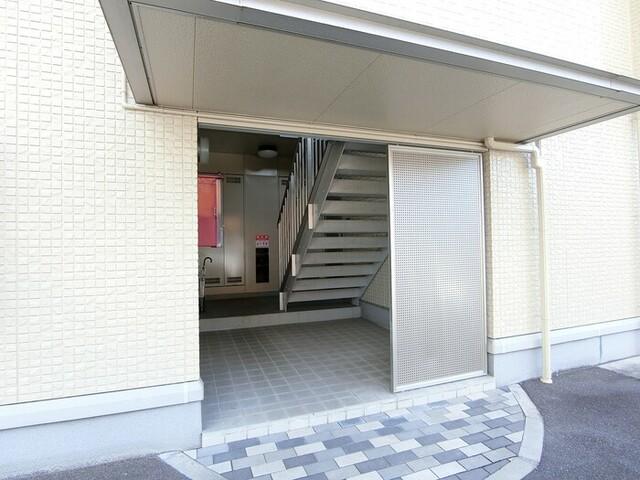 ハイドゥ伴Ⅲ（101） エントランス