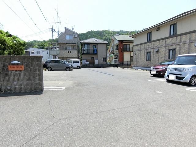 ランピオーネ（103） 駐車場