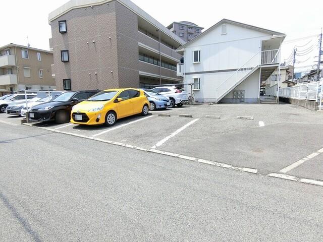 セジュール（206） 駐車場