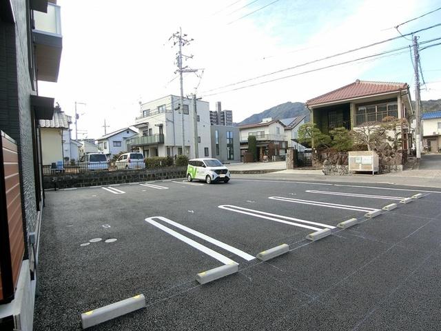 リベラⅢ（304） 駐車場
