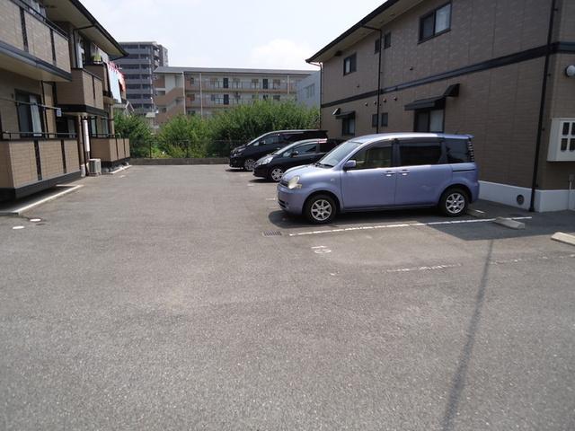 中筋川手　Ⅰ番館（201） 駐車場