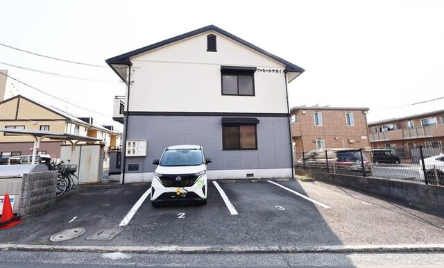 ファミールナカイ　Ⅰ（102） 駐車場