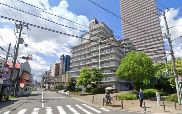 駅近でこの価格で３LDK！！他にありませんね！現地内覧可能。お気軽にお電話ください。06-6353-5599。他のマンションも同時にご案内いたします。