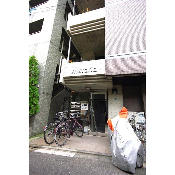 ウィステリア エントランス