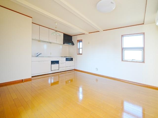 北区堀船4丁目戸建 リビング