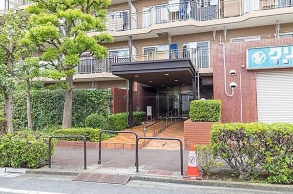 洋伸小豆沢公園マンション エントランス