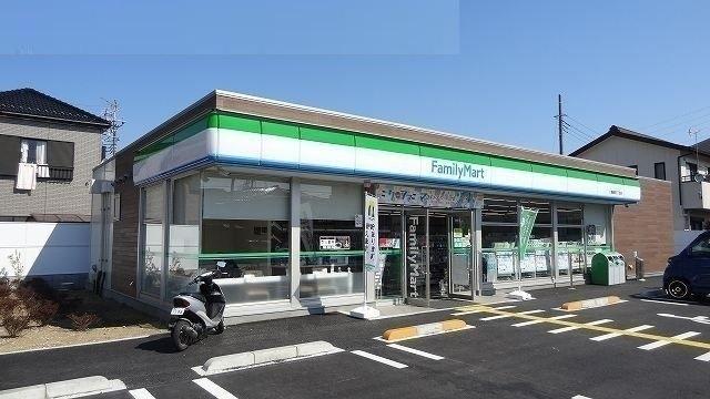 ファミリーマート八潮緑町三丁目：240m