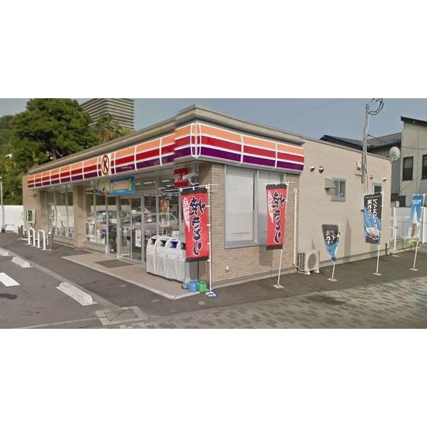 ファミリーマート大井松田インター南店：293m
