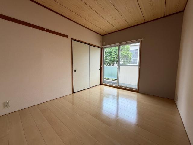 エレガンスＨＭ（302） 室内