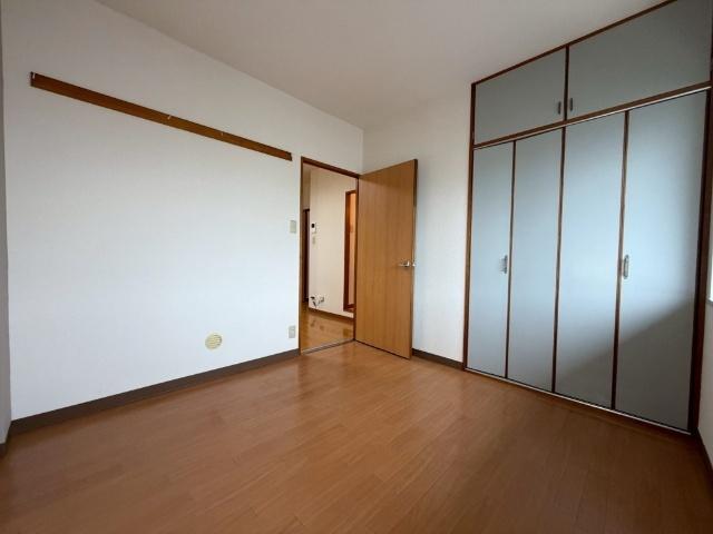 エレガンスＨＭ（302） 室内