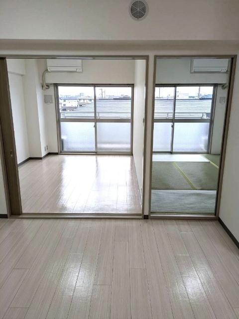 ロイヤルマンション（305） 室内