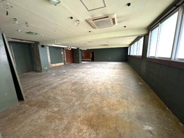 WAVE（1F-B） 室内