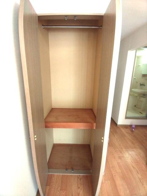ドルフフジミＢ棟（102） 収納