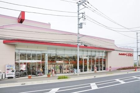 ファッションセンターしまむら真田店：776m