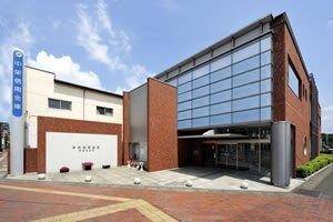 中栄信用金庫伊勢原支店：364m
