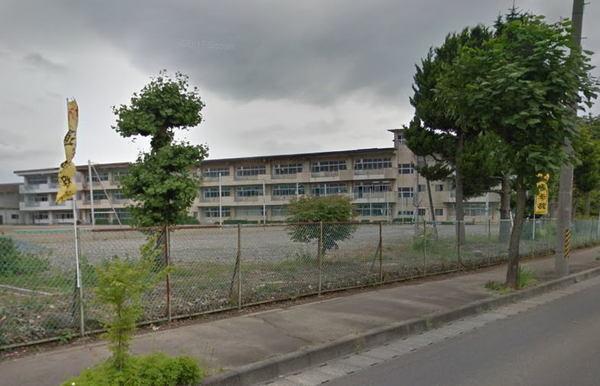 盛岡市立本宮小学校：1350m