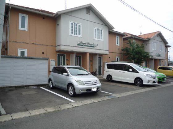 ロイヤルハイツ　M（202） 駐車場