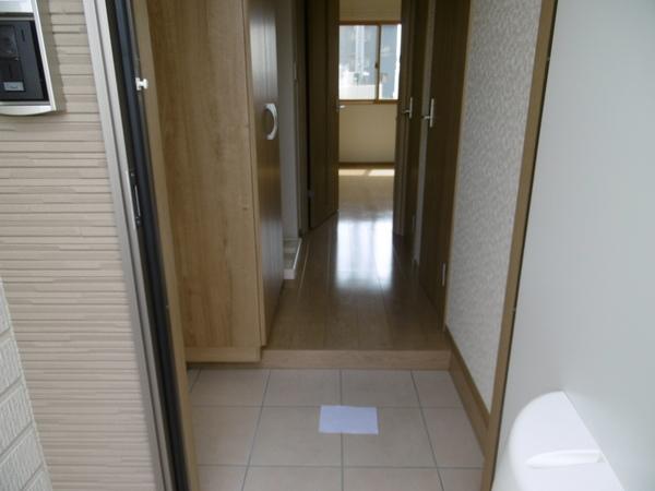 エストポミエ　A（102） 玄関