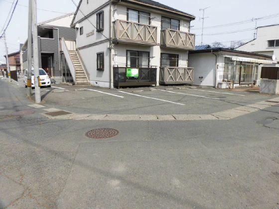 ウェアハウス舘向（202） 駐車場