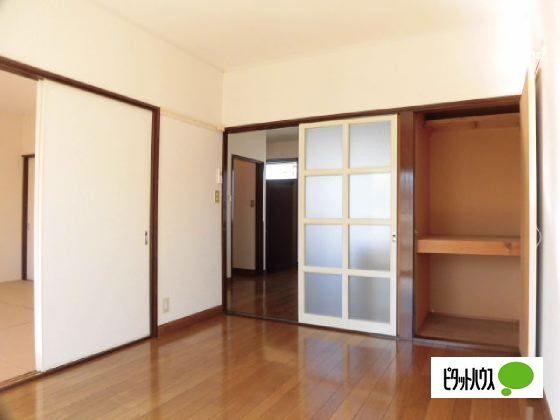 タウンフラット（202） 収納