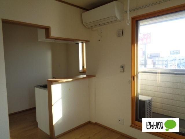 エストポミエ　B（305） 部屋画像