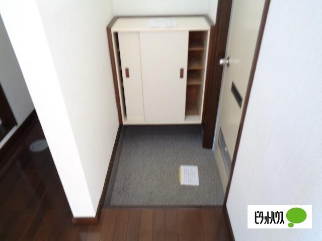 タウンハウスヨシダ　D（103） 玄関