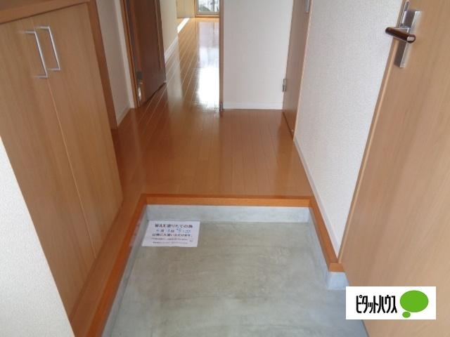 シャーメゾン不来方Ⅱ（102） 玄関