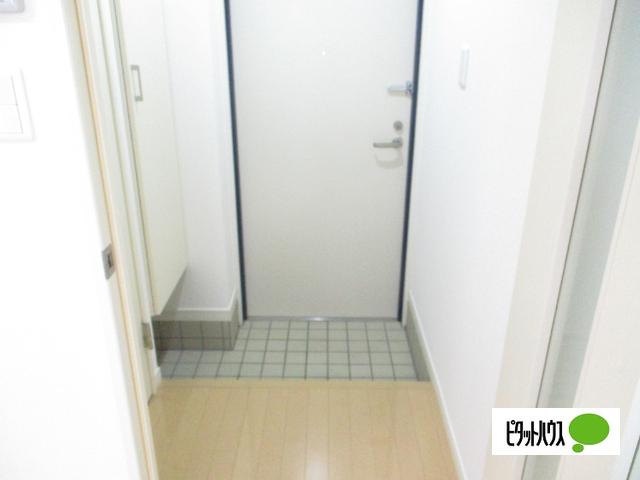 コルトーナ弐番館（205） 玄関