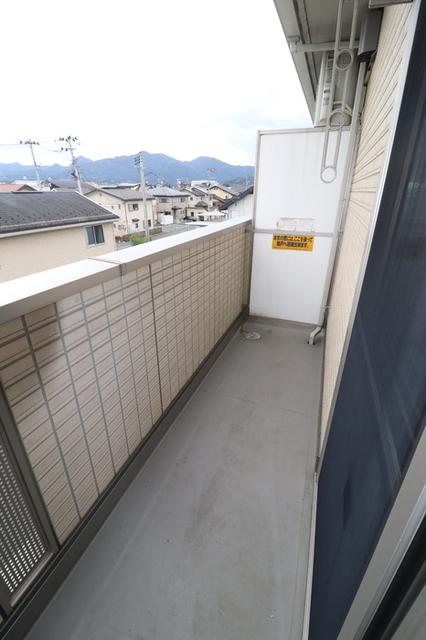 コム・シェ・ヴ　Ａ（301） バルコニー