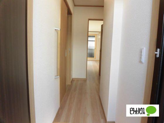 ダグラスファー（102） 玄関