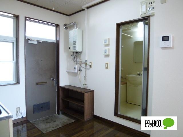滝沢ヒルズ　Ｃ（212） 玄関
