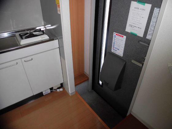 サンカンタン津志田B（202） 玄関