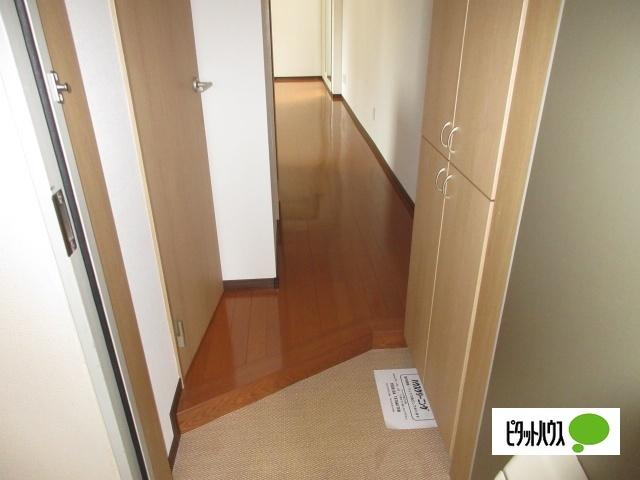 センターヒルズ中ノ橋（401） 玄関