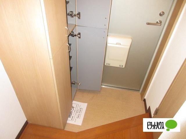 センターヒルズ中ノ橋（401） 玄関
