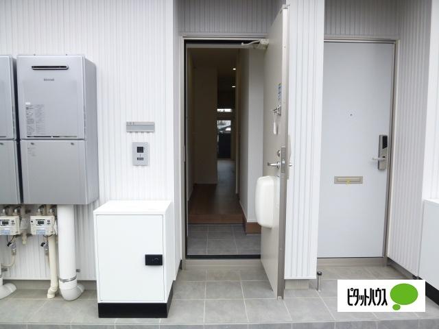 Ｕｒｂａｎ　ｎｅｓｔ（アーバンネスト）（103） 玄関