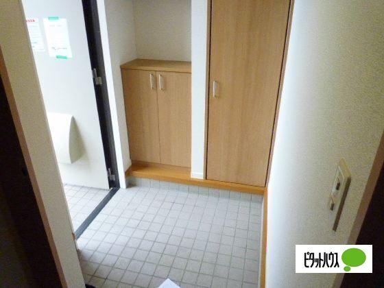 クレセント矢巾（101） 玄関