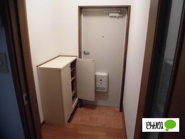 サンフラット  C（101） 玄関