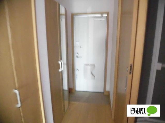 クロノス（106） 玄関