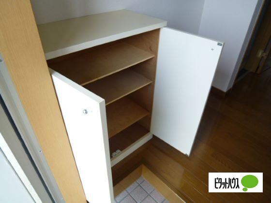 サンライズ月が丘（101） 玄関