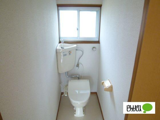 盛岡市下米内一戸建 トイレ