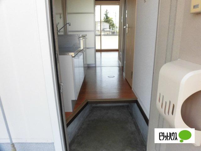 サンプラザ上堂（102） 玄関
