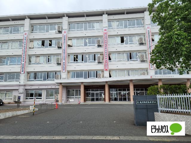 岩手県立盛岡商業高校：2036m