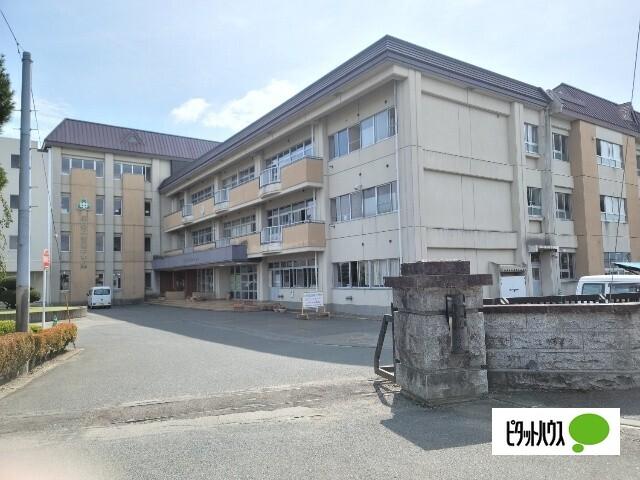 盛岡市立河南中学校：868m