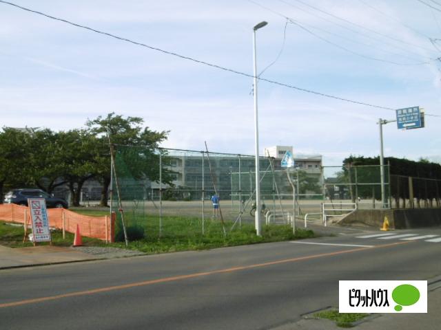 盛岡市立見前小学校：536m