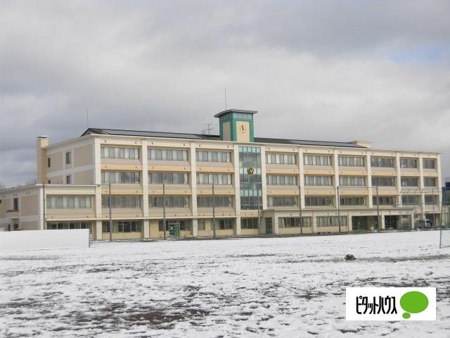 盛岡市立厨川中学校：1855m